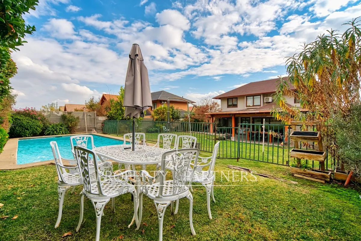 Imagen 1 de 30 de Venta De Preciosa Y Amplia Casa En Condominio De P...