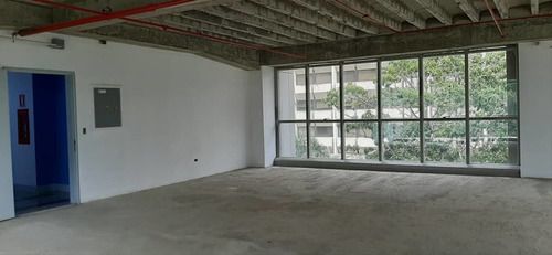 Imagen 7 de 15 de Se Alquila Oficina Obra Gris 320m2 Santa Paula