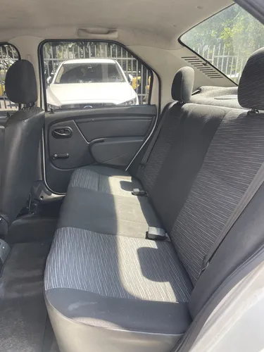 Renault Logan 1.6 expression.