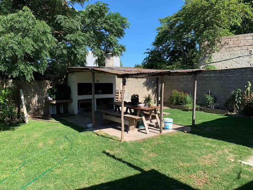 Gran Oportunidad!!! Casa De Dos Dorm Y Apto De Un Do