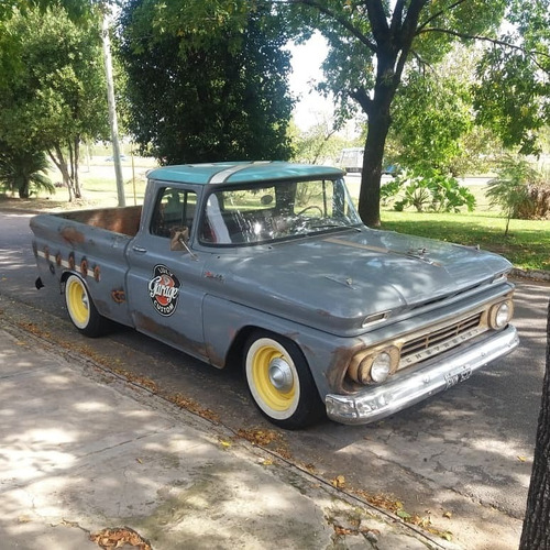 Imagen 2 de 8 de Chevrolet C10 Impala