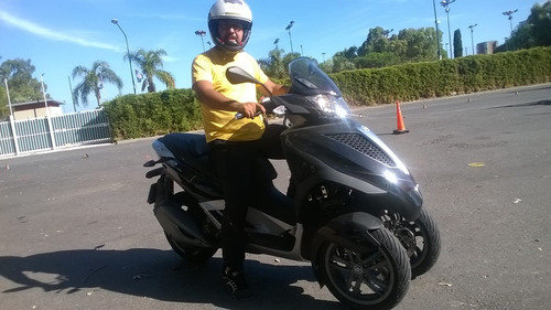 Imagen 5 de 10 de Clases De Manejo Para Motos. Aprende Con Tu Propia Moto
