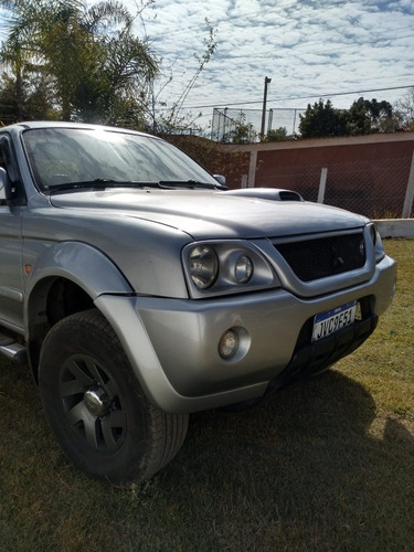 Imagem 2 de 13 de Mitsubishi L200 2.5 Sport Hpe Cab. Dupla 4x4 Aut. 4p 141 Hp