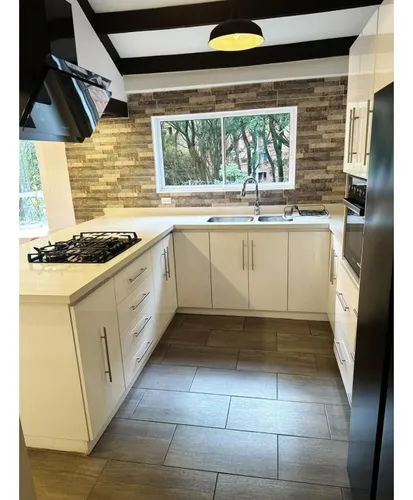 Casa En Arriendo Amoblada En Poblado San Lucas