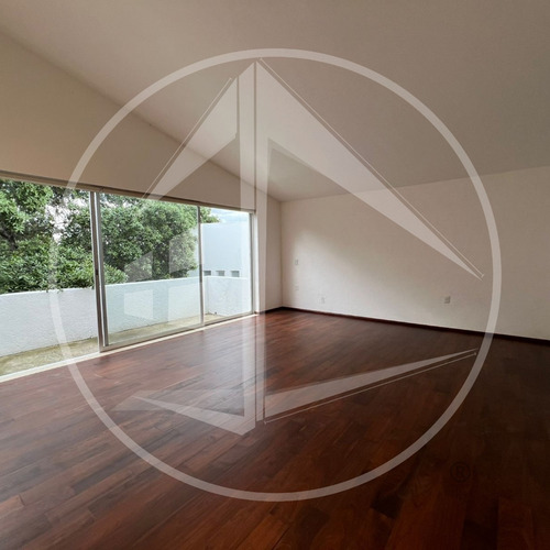 Espectacular Residencia De Lujo En Venta En Prado Largo 3 Habitaciones, 4 Baños Y 450m2 De Construcción