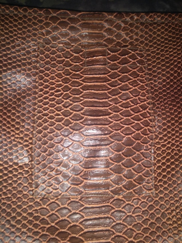 Hermosa Cartera Símil Reptil Tipo Croco , Sin Uso ,liquido!!