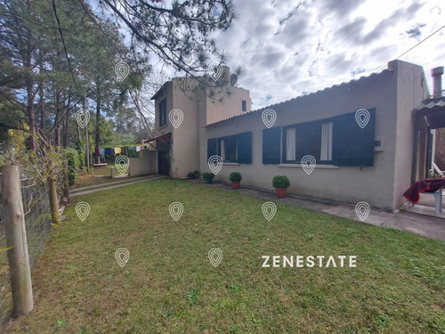 Vende Casa En Balneario Buenos Aires, Manantiales, De 2 Dormitorios En Suite.
