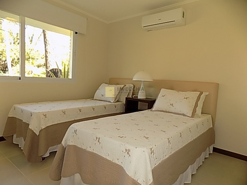 Imagen 11 de 20 de Venta De Casa De 4 Dormitorios En La Mansa