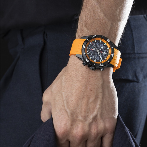Reloj Deportivo Lotus Para Caballero Color Naranja Bisel Negro Fondo Negro