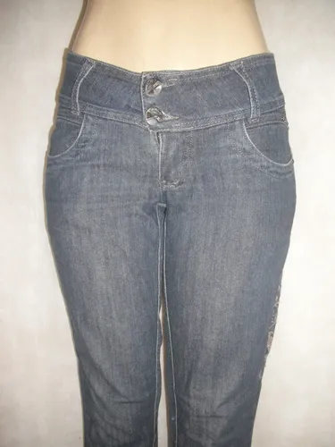 Cal a Jeans Vicio Fatal Tam 40 Bordados Usado Bom Estado