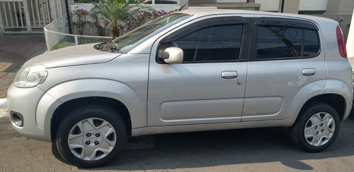 Imagem 4 de 13 de Fiat Uno Vivace Celebration 1.0 Evo Fire Flex 8v 4p Manual