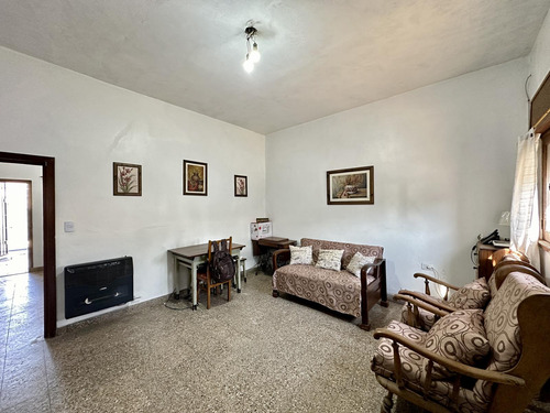 Casa De Tres Ambientes En Venta, Llavallol, Lomas De Zamora