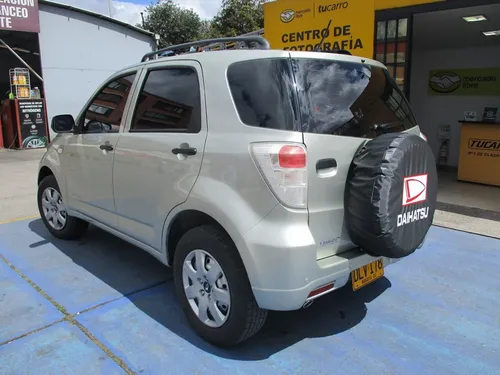 Daihatsu Terios OKII 1.5CC J210LG 4X4 MT AA