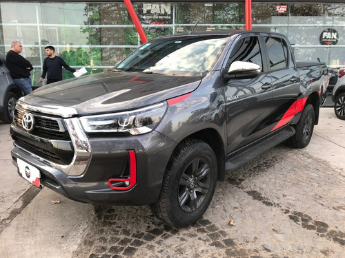 Imagen 2 de 15 de Toyota Hilux 4x4 Dc Srv 2.8 Tdi 6 At 204cv
