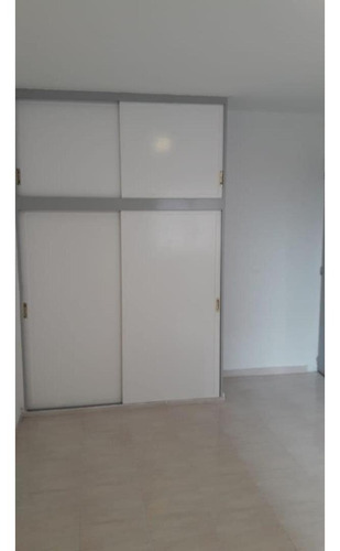 Imagen 7 de 16 de Venta. 5 Ambientes. San Juan Y Moron.
