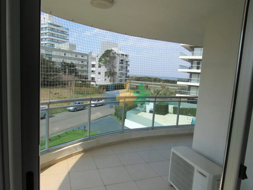 Vendo O Alquilo Apartamento De 3 Dormitorios Y Dependencia En Punta Del Este - Ref : Eqp3665