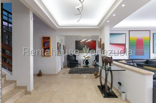 Casa ( 2 Niveles / Remodelada ) Venta Los Samanes Mls - 25-17419