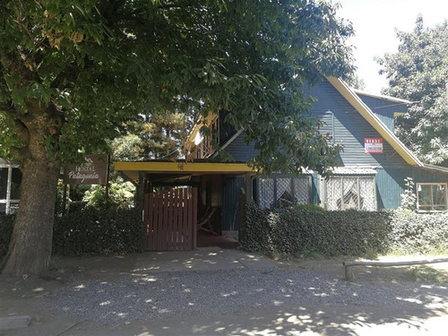 Sitio Con Hostal, Casa Y Cabaña En Venta, Villarrica