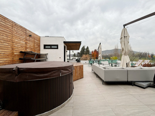 Compre Sin Comisión/ Dúplex Con Rooftop / 3 D / 2 B / 3 Est.