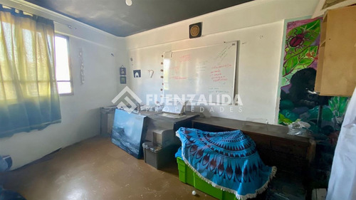 Venta Casa Esquina De 2 Pisos Y Mini Dpto En Cerro Navia