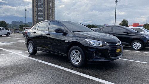 Imagen 2 de 25 de Chevrolet Onix