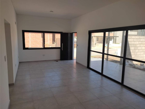 Imagen 4 de 10 de Duplex En Venta San Ignacio Village 2 Dormitorios