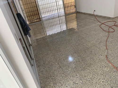 Imagen 2 de 7 de Pulido Y Brillado De Pisos