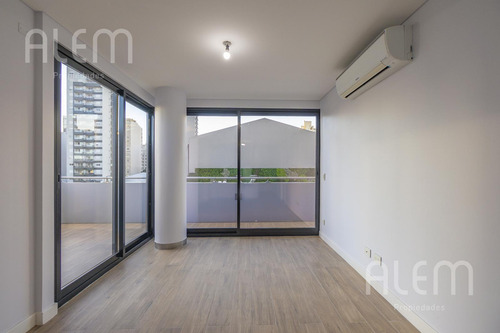 Departamento De 2 Ambientes En Las Lomitas Street