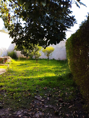 Venta Casa En De Vicenzo Grande Pilar