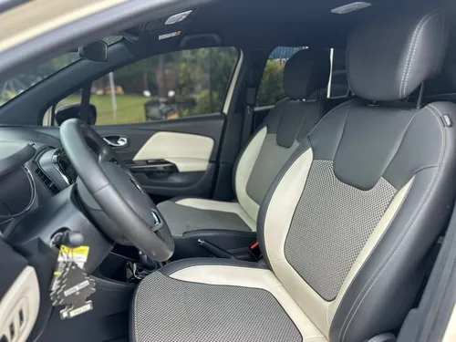Renault Captur 2.0 Intens Automática