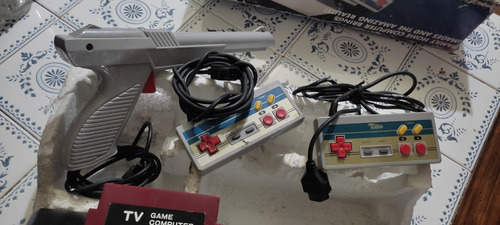 Antigua Consola De Videojuegos Completa Con Su Caja Original (Usado)