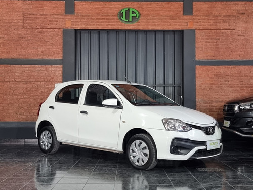 Toyota Etios 1.5 X 6Mt