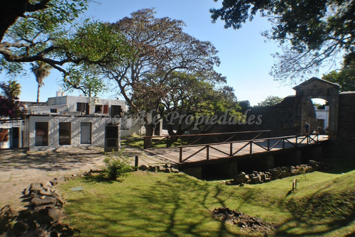 Imagen 1 de 11 de En Alquiler - Locales Y Restaurante En Barrio Histórico