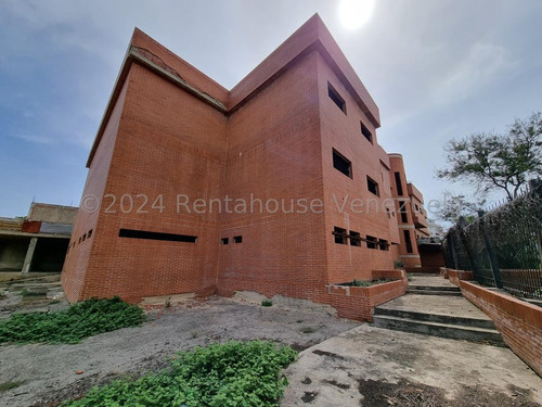 Edificio Comercial / Residencial (3 Niveles/ Obra Gris) Venta Weekend Mls-25-525
