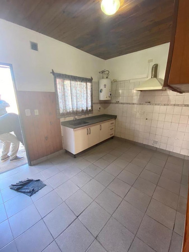 Imagen 4 de 11 de Venta De Casa 3 Ambientes - Bella Vista