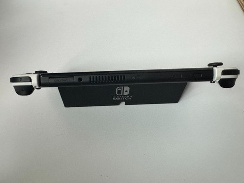 Nintendo Switch Oled 64gb Con Caja Y Accesorios Originales Blanco (Usado)