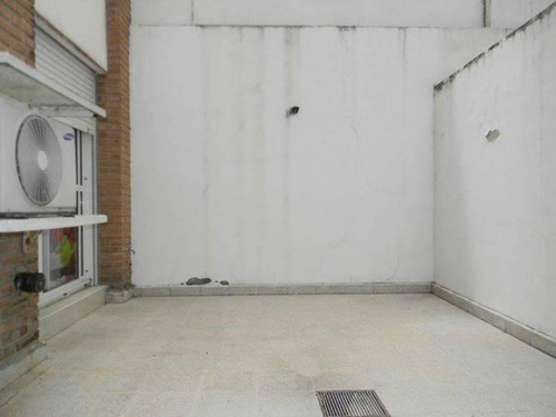 Imagen 2 de 7 de Departamento Con Jardin