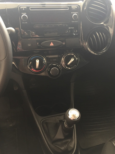Imagen 8 de 21 de Toyota Etios 5p X 6m/t My 2022 Cupo Mr