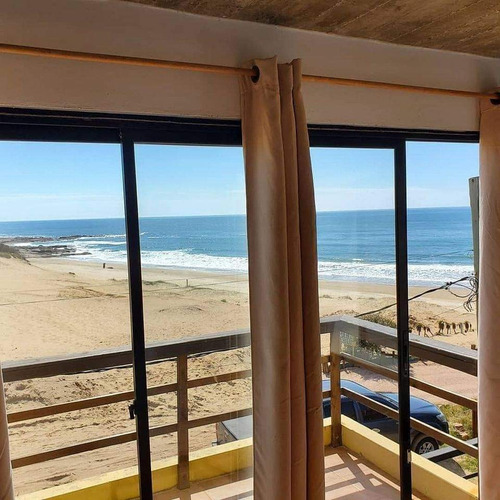 Imagen 9 de 18 de Casa Lobos De Mar Punta Del Diablo, 2 Dormitorios / Frente Al Mar.