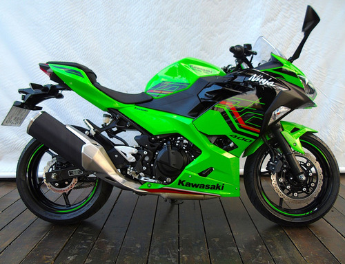Kawasaki Ninja 400 Krt Réplica
