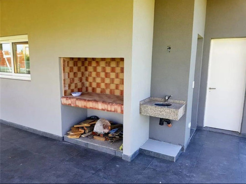 Venta De Casa En El Canton Barrio Puerto