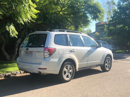 Subaru Forester 2.0 Full