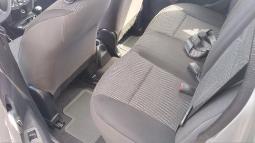 Nissan Livina 2013 1.6 S Flex 5p