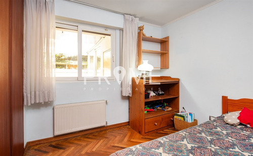 Casa De 2 Pisos / 3d, 4b, Estar Y Servicios Completos
