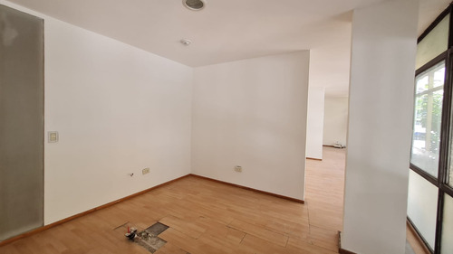 Oficina Excelente Ubicacion Zona Comercial
