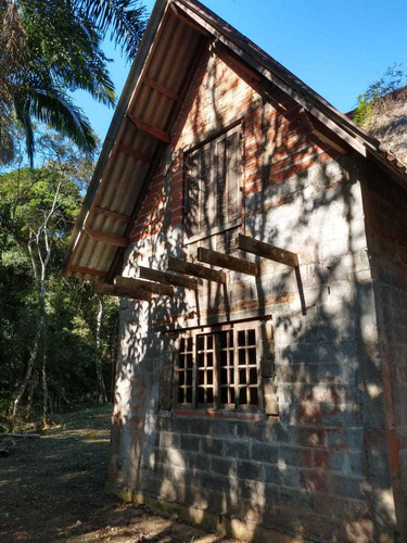 Chacara Em Formação Com Otima Localização...