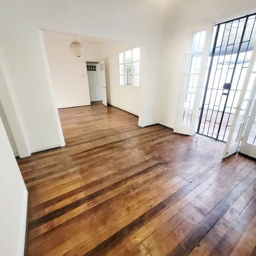 Amplia Casa 5d 2 B En Arriendo, Ñuñoa