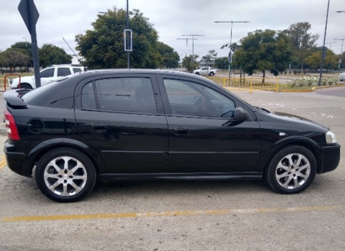 Imagen 7 de 15 de Chevrolet Astra 2.0 Gls 2010