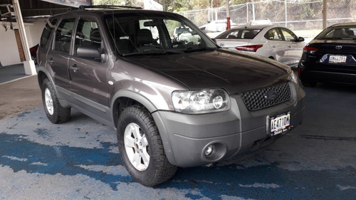Imagen 2 de 12 de Ford Escape