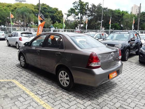 Toyota Etios 1.5 X Plus Sedan 16v Flex 4p Automático